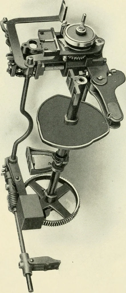 An illustration from Illustrated catalogue of cotton machinery built by Howard & Bullough American Machine Company, Ltd., Pawtucket, R.I., U.S.A. : opening, picking, carding, drawing, roving, spinning, twisting and winding machinery : warpers and slashers : containing also floor spaces, speeds, productions, gearing diagrams, useful tables and other information, 1909, leaf 155