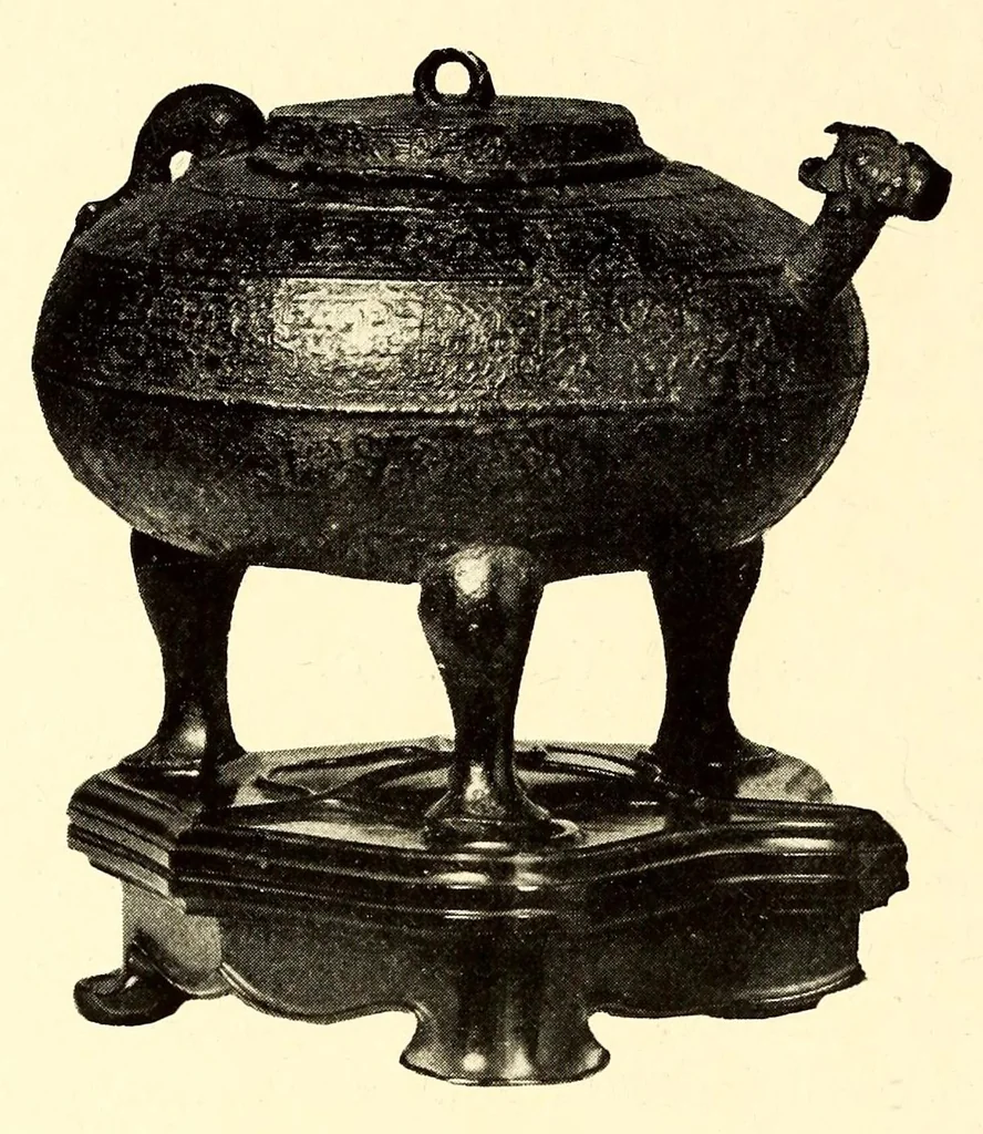 An illustration from Illustrated catalogue of an important collection of ancient Chinese art treasures comprising direct importations and rare specimens from the J. Pierpont Morgan and other famous collections : being the property of the Japanese connoisseur and expert Mr. Kano Oshima, 1918, leaf 146