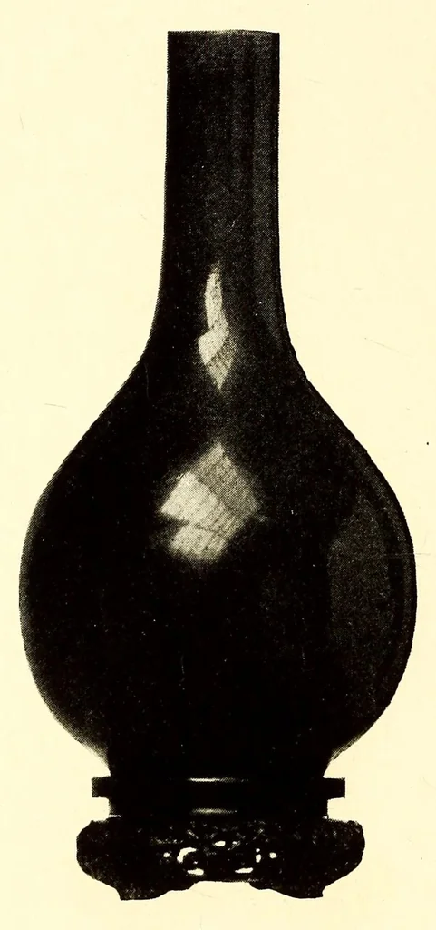 An illustration from Illustrated catalogue of an important collection of ancient Chinese art treasures comprising direct importations and rare specimens from the J. Pierpont Morgan and other famous collections : being the property of the Japanese connoisseur and expert Mr. Kano Oshima, 1918, leaf 84