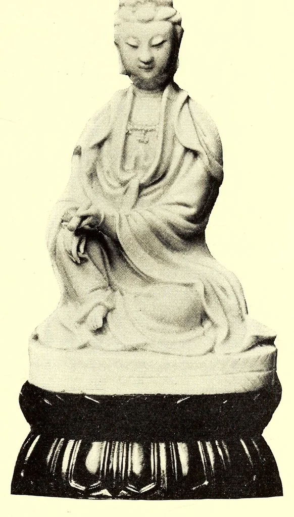 An illustration from Illustrated catalogue of an important collection of ancient Chinese art treasures comprising direct importations and rare specimens from the J. Pierpont Morgan and other famous collections : being the property of the Japanese connoisseur and expert Mr. Kano Oshima, 1918, leaf 91