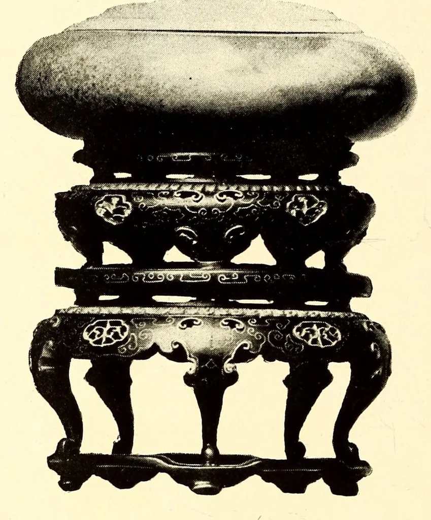 An illustration from Illustrated catalogue of an important collection of ancient Chinese art treasures comprising direct importations and rare specimens from the J. Pierpont Morgan and other famous collections : being the property of the Japanese connoisseur and expert Mr. Kano Oshima, 1918, leaf 96