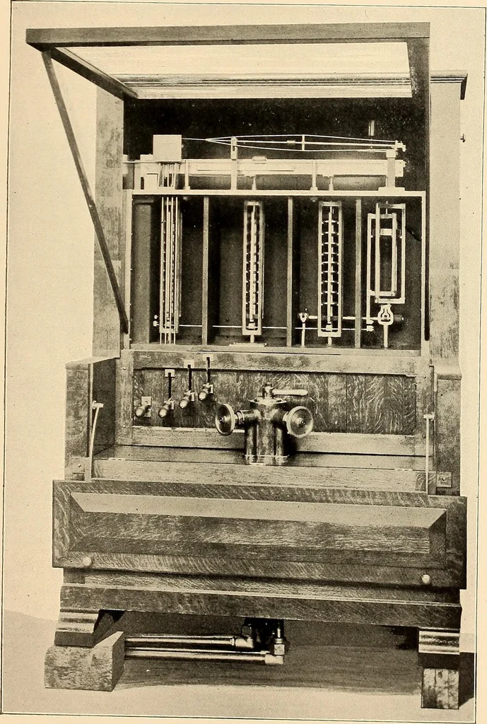 An illustration from Illustrated catalogue and general description of improved machine tools for working metal, 1899, leaf 320