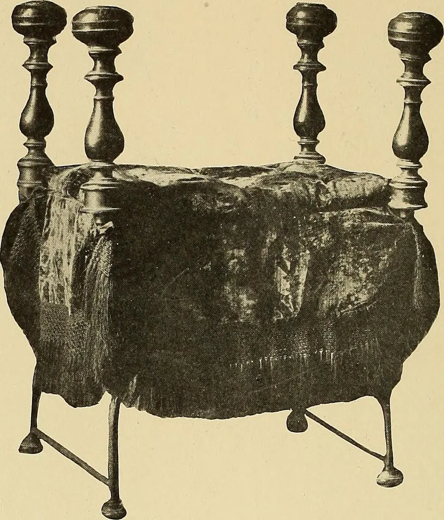 An illustration from Illustrated catalogue of the extraordinary collection of art treasures and antiquities acquired during the past year by Professore Commendatore Elia Volpi ... to be sold at unrestricted public sale at the American Art Galleries [on Monday, Tuesday and Wednesday afternoon, Dec. 17th, 18th and 19th, 1917], 1917, leaf 211