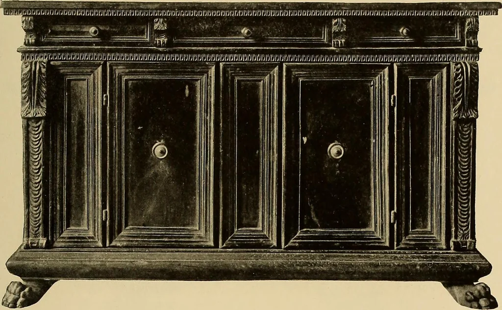 An illustration from Illustrated catalogue of the extraordinary collection of art treasures and antiquities acquired during the past year by Professore Commendatore Elia Volpi ... to be sold at unrestricted public sale at the American Art Galleries [on Monday, Tuesday and Wednesday afternoon, Dec. 17th, 18th and 19th, 1917], 1917, leaf 290