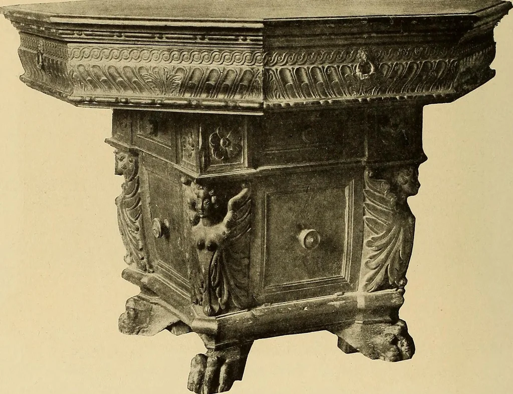 An illustration from Illustrated catalogue of the extraordinary collection of art treasures and antiquities acquired during the past year by Professore Commendatore Elia Volpi ... to be sold at unrestricted public sale at the American Art Galleries [on Monday, Tuesday and Wednesday afternoon, Dec. 17th, 18th and 19th, 1917], 1917, leaf 299