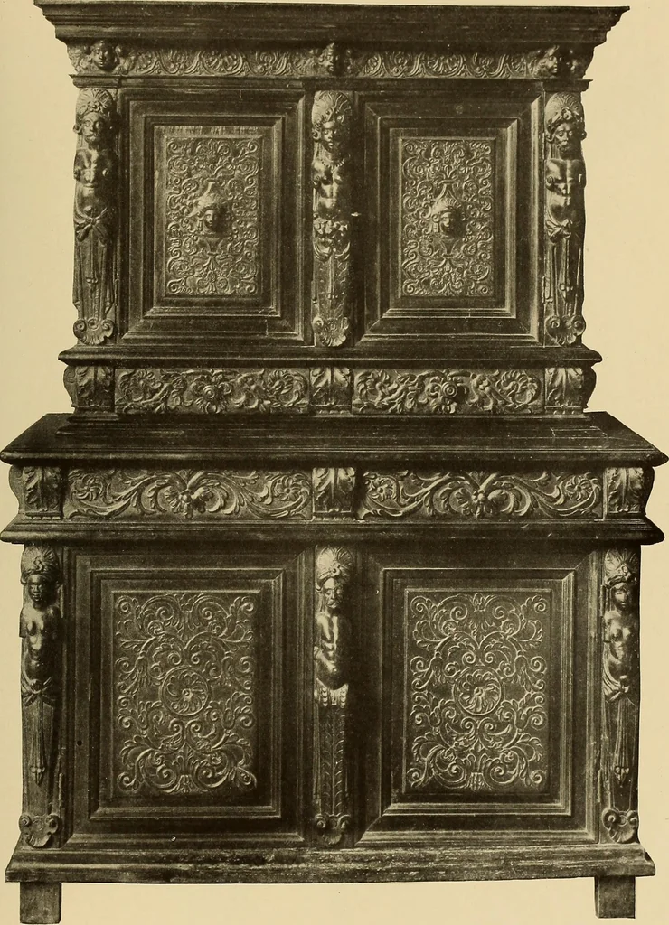 An illustration from Illustrated catalogue of the extraordinary collection of art treasures and antiquities acquired during the past year by Professore Commendatore Elia Volpi ... to be sold at unrestricted public sale at the American Art Galleries [on Monday, Tuesday and Wednesday afternoon, Dec. 17th, 18th and 19th, 1917], 1917, leaf 328