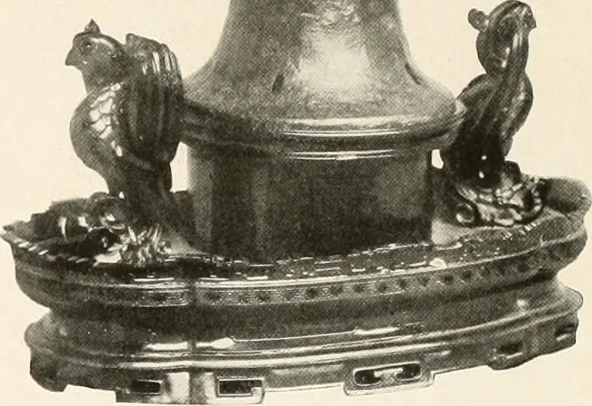 An illustration from Illustrated catalogue of the remarkable collection of ancient Chinese bronzes, beautiful old porcelains, amber and stone carvings, sumptuous eighteenth century brocades, interesting old paintings on glas and fine old carpets, rugs and furniture, from ancient palaces and temples of China comprising the private collection of a Chinese nobleman of Tien-Tsin, 1914, leaf 105
