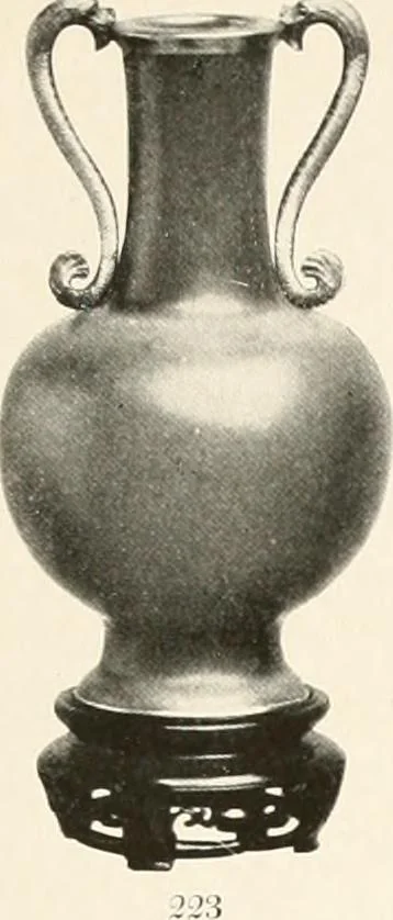 An illustration from Illustrated catalogue of the remarkable collection of ancient Chinese bronzes, beautiful old porcelains, amber and stone carvings, sumptuous eighteenth century brocades, interesting old paintings on glas and fine old carpets, rugs and furniture, from ancient palaces and temples of China comprising the private collection of a Chinese nobleman of Tien-Tsin, 1914, leaf 128