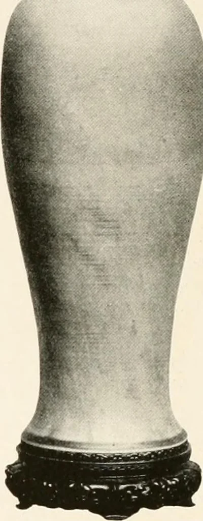 An illustration from Illustrated catalogue of the remarkable collection of ancient Chinese bronzes, beautiful old porcelains, amber and stone carvings, sumptuous eighteenth century brocades, interesting old paintings on glas and fine old carpets, rugs and furniture, from ancient palaces and temples of China comprising the private collection of a Chinese nobleman of Tien-Tsin, 1914, leaf 173