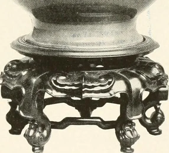 An illustration from Illustrated catalogue of the remarkable collection of ancient Chinese bronzes, beautiful old porcelains, amber and stone carvings, sumptuous eighteenth century brocades, interesting old paintings on glas and fine old carpets, rugs and furniture, from ancient palaces and temples of China comprising the private collection of a Chinese nobleman of Tien-Tsin, 1914, leaf 186