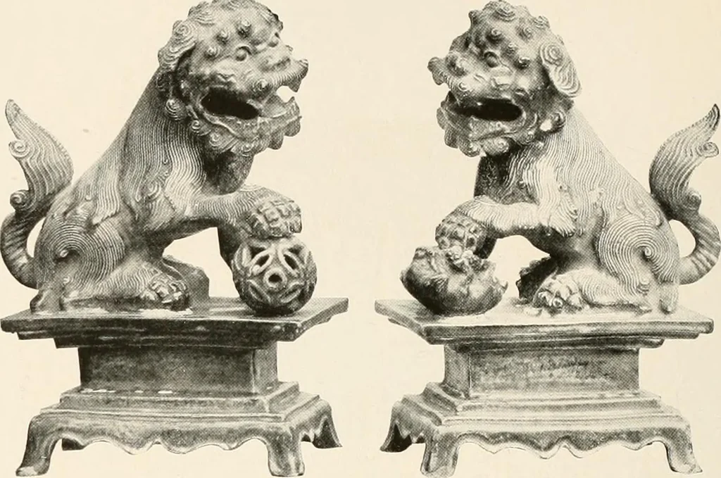 An illustration from Illustrated catalogue of the remarkable collection of ancient Chinese bronzes, beautiful old porcelains, amber and stone carvings, sumptuous eighteenth century brocades, interesting old paintings on glas and fine old carpets, rugs and furniture, from ancient palaces and temples of China comprising the private collection of a Chinese nobleman of Tien-Tsin, 1914, leaf 197