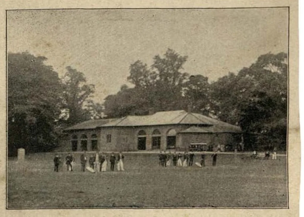 An illustration from Archery (the Badminton Library of Sports and Pastimes), 1894, leaf 289