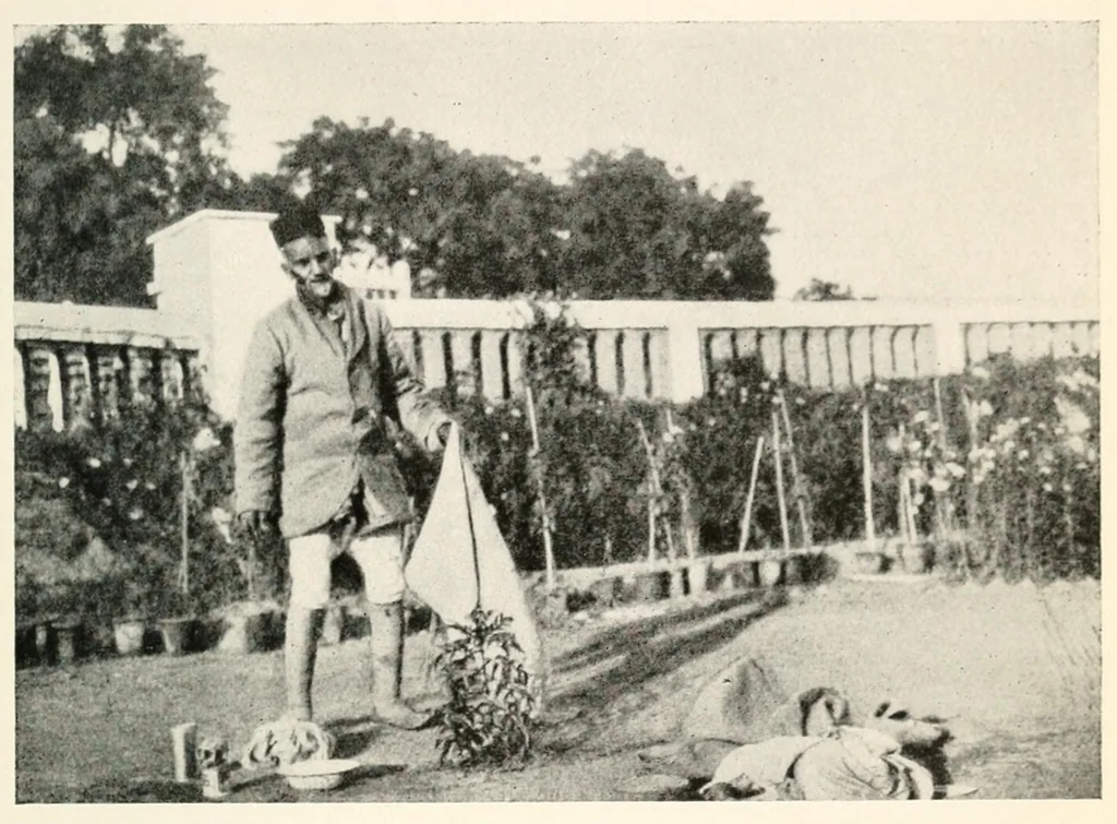 An illustration from Indian conjuring, 1922, leaf 91