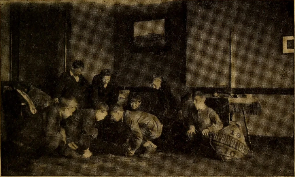 An illustration from Indoor games and socials for boys, 1912, leaf 36