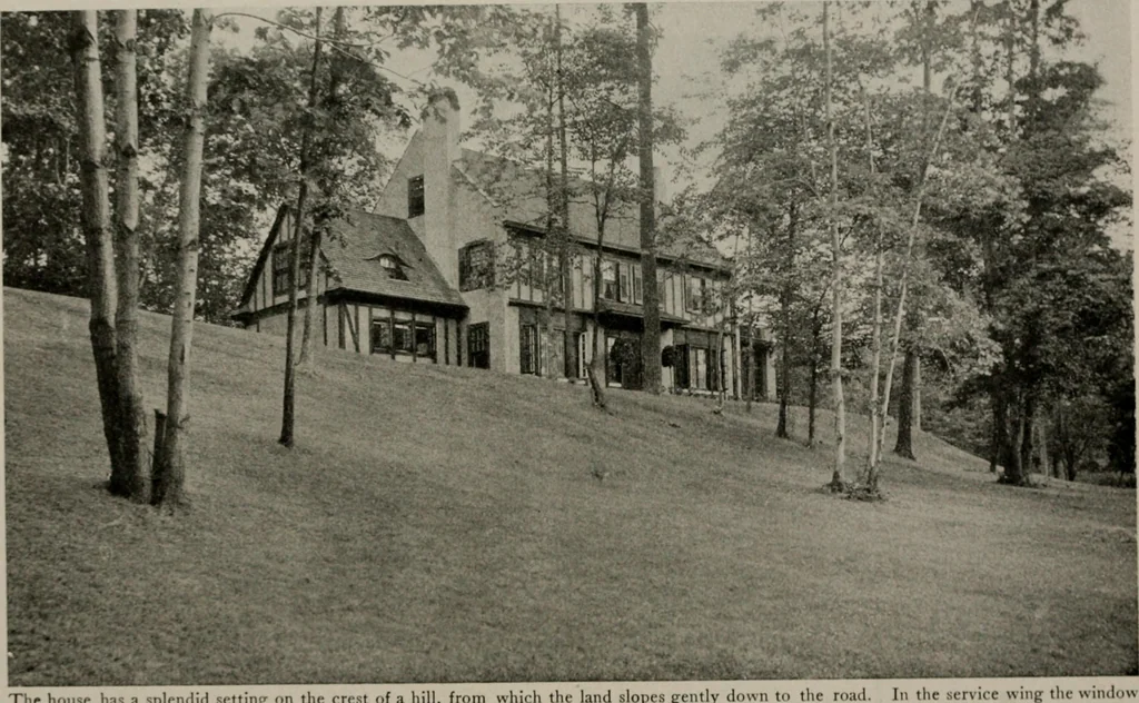 An illustration from Inexpensive homes of individuality : being a collection of photographs and floor plans illustrating certain of America's best country and suburban homes of moderate size, 1911, leaf 39