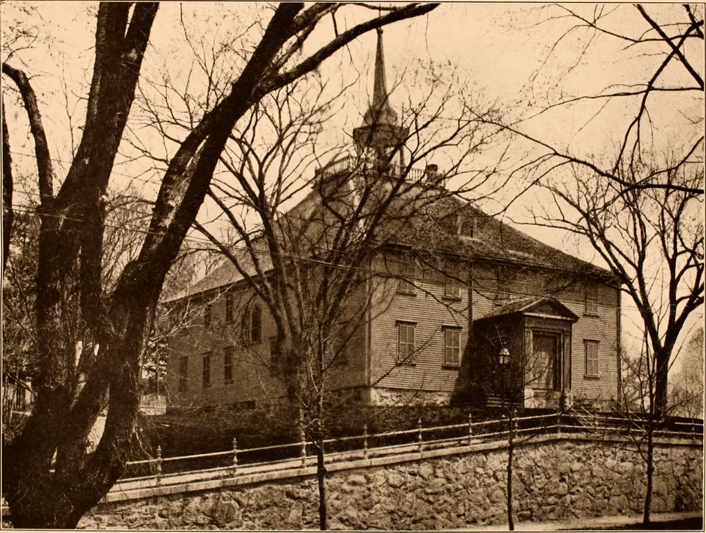 An illustration from Interesting houses of New England, from original photographs, 1915, leaf 118