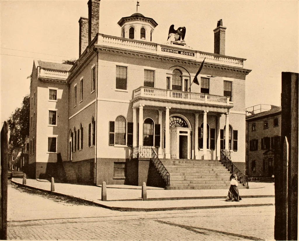 An illustration from Interesting houses of New England, from original photographs, 1915, leaf 44