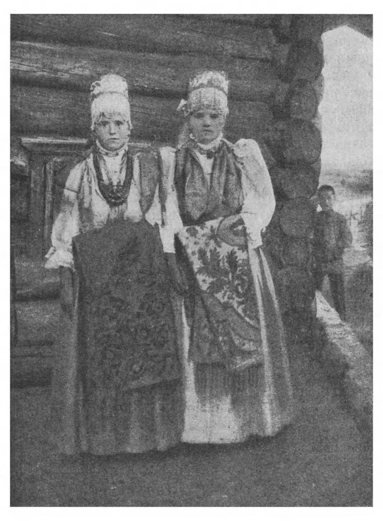 An illustration from Крестьянское искусство СССР. Искусство Севера. Вып. 2. Пинежско-Мезенская экспедиция, 1928, leaf 195