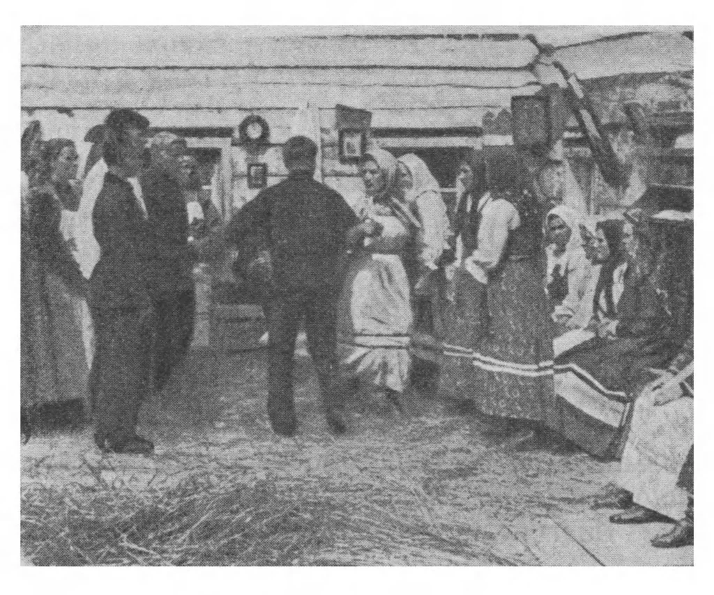 An illustration from Крестьянское искусство СССР. Искусство Севера. Вып. 2. Пинежско-Мезенская экспедиция, 1928, leaf 240