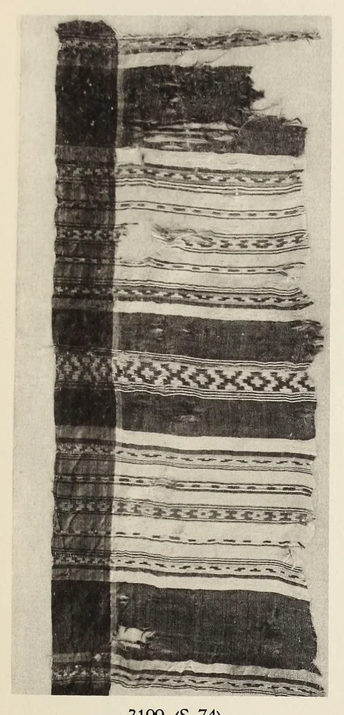An illustration from Islamische Stoffe aus ägyptischen Gräbern in der Islamischen Kunstabteilung und in der Stoffsammlung des Schlossmuseums, 1927, leaf 185