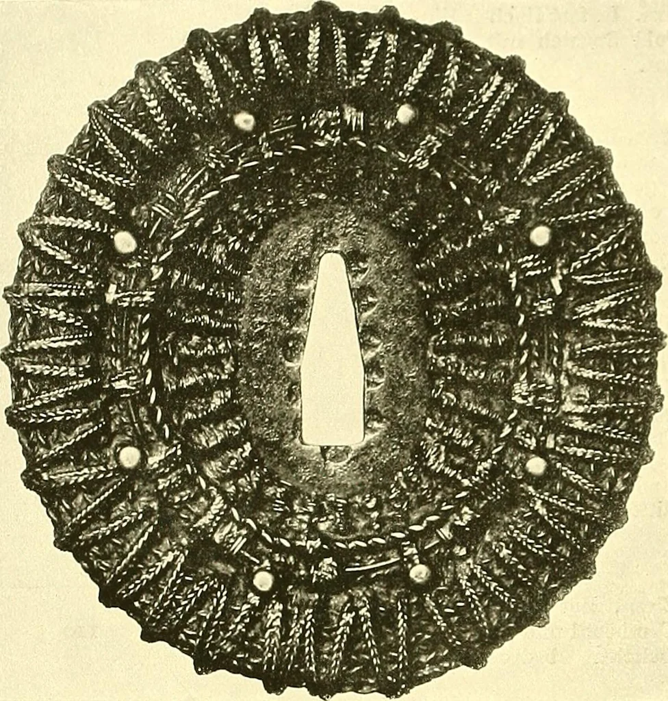An illustration from Japanische Stichblätter und Schwertzieraten : Sammlung Georg Oeder, Düsseldorf : [Katalog], 1916, leaf 39