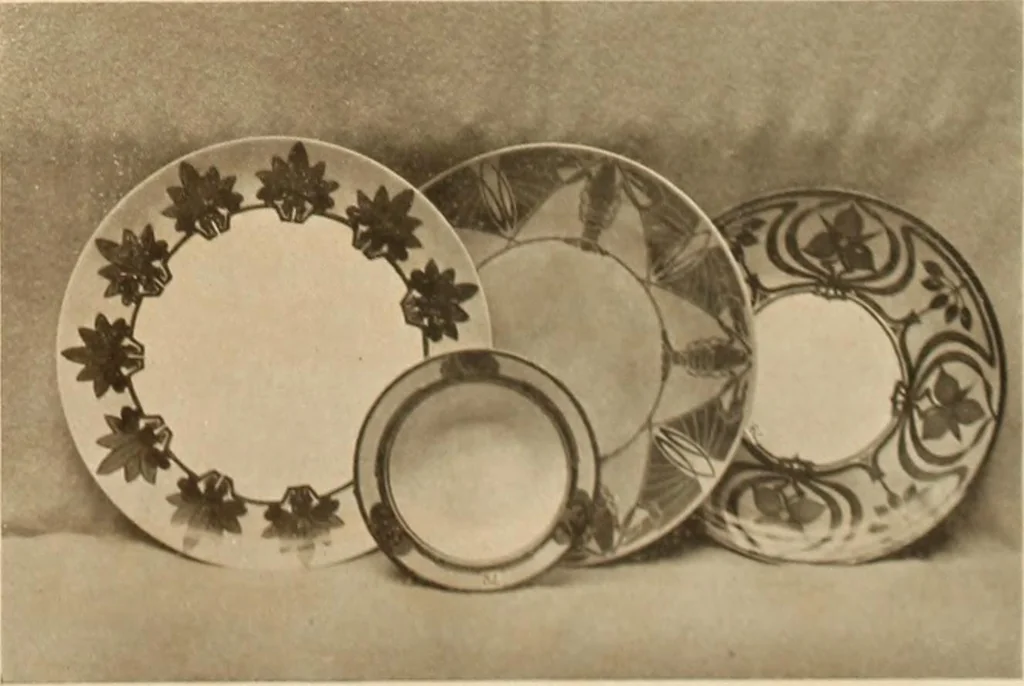 An illustration from Keramic studio, 1899, leaf 102