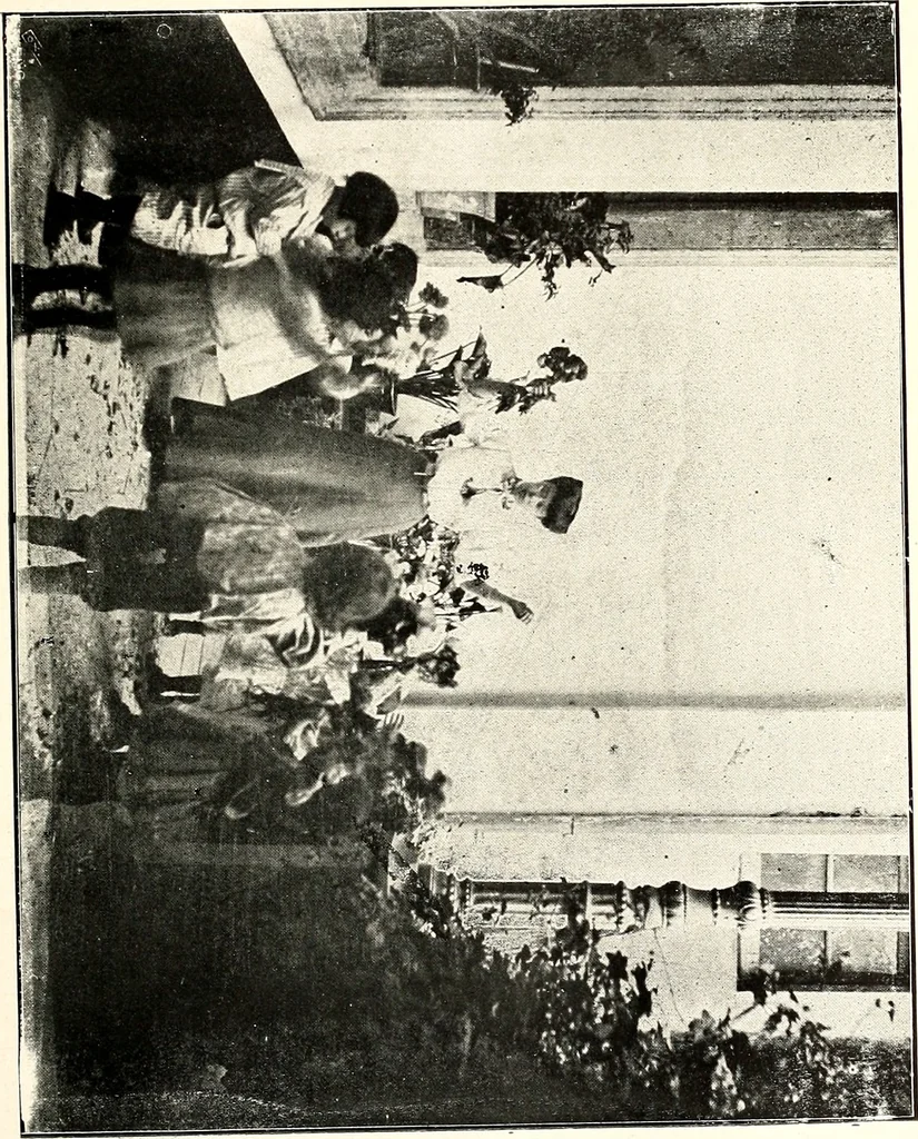 An illustration from The Kindergarten-primary magazine, 1907, leaf 340