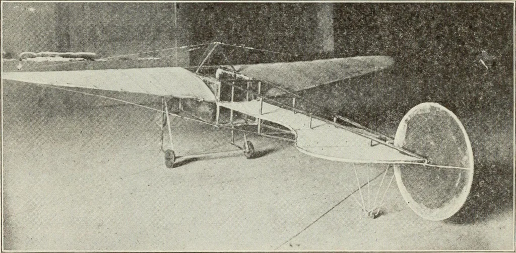 An illustration from Kitecraft and kite tournaments, 1919, leaf 107