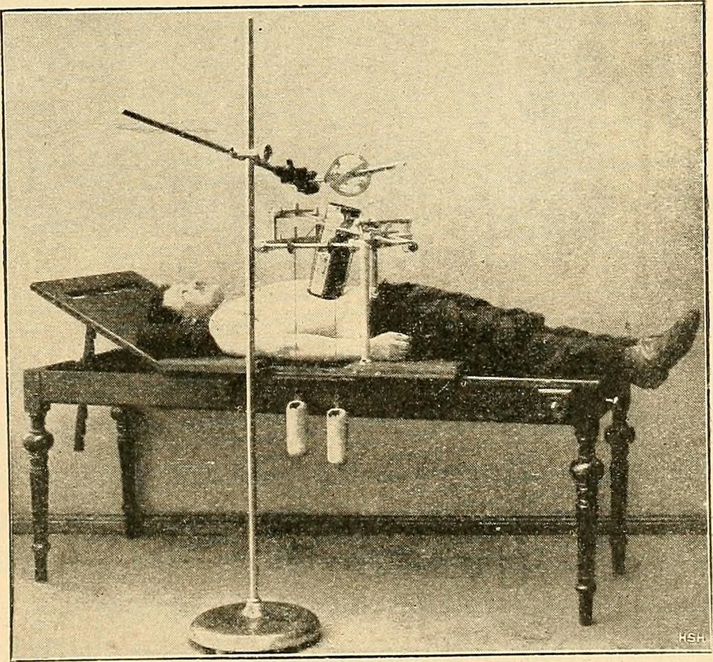 An illustration from Konstruktion, Bau und Betrieb von Funkeninduktoren und deren Anwendung, mit besonderer Berücksichtigung der Röntgenstrahlen-Technik, 1904, leaf 216