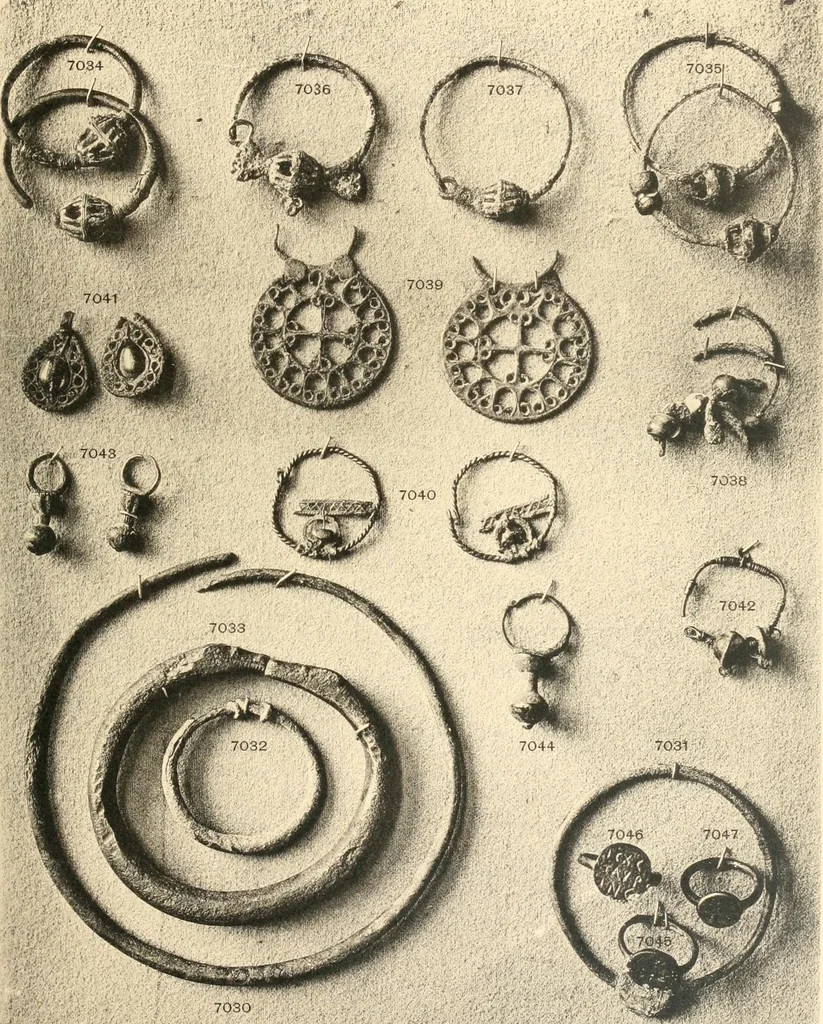 An illustration from Koptische Kunst, 1904, leaf 436