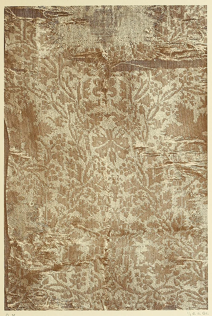 An illustration from Künstlerische Entwicklung der Weberei und Stickerei innerhalb des europäischen Kulturkreises vonder spätantiken Zeit bis zum Beginne des XIX. Jahrhundertes, mit Ausschluss der Volkskunst, 1904, leaf 73