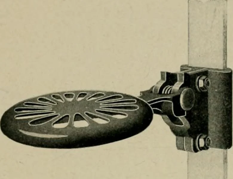 An illustration from Labor-saving looms : a brief treatise on plain weaving and the recent improvements in that line, with special reference to the Northrop looms manufactured by Draper Company, Hopedale, Mass., U.S.A, 1905, leaf 114