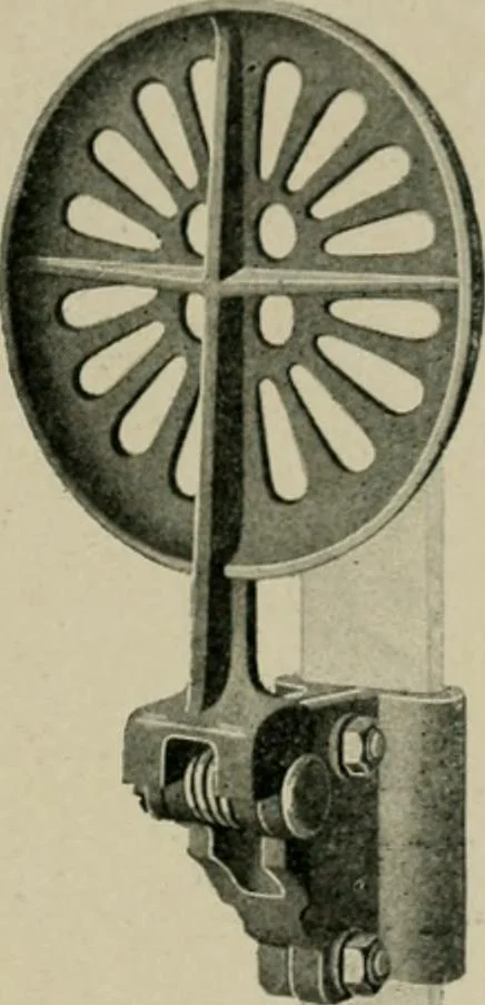 An illustration from Labor-saving looms : a brief treatise on plain weaving and the recent improvements in that line, with special reference to the Northrop looms manufactured by Draper Company, Hopedale, Mass., U.S.A, 1905, leaf 114