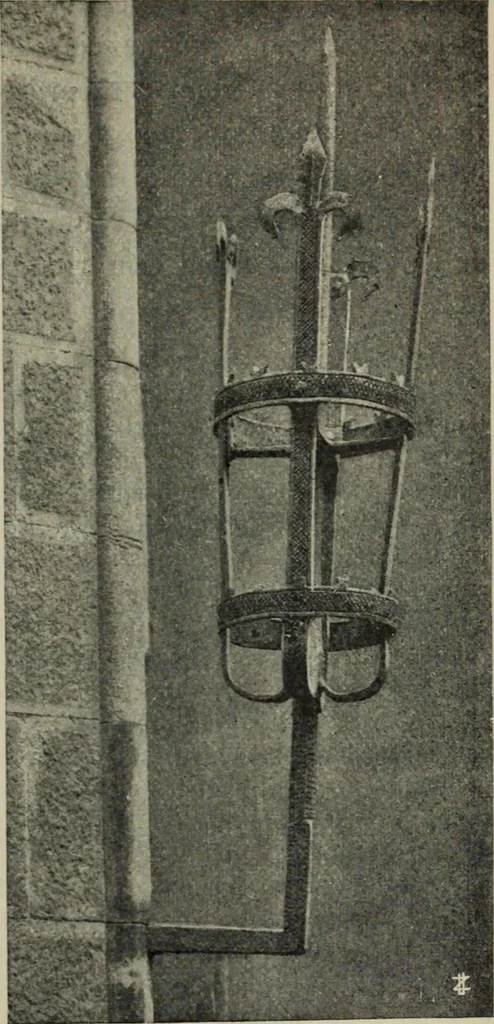 An illustration from La casa fiorentina e i suoi arredi nei secoli XIV e XV, 1908, leaf 104
