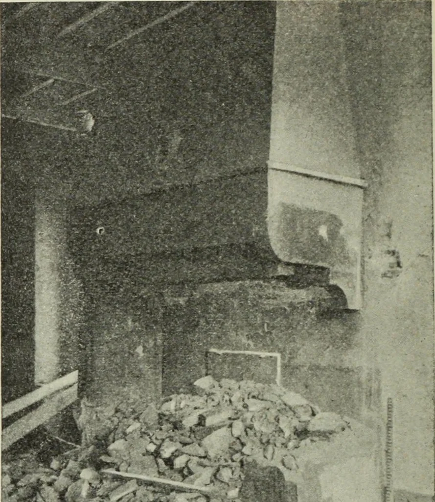 An illustration from La casa fiorentina e i suoi arredi nei secoli XIV e XV, 1908, leaf 129