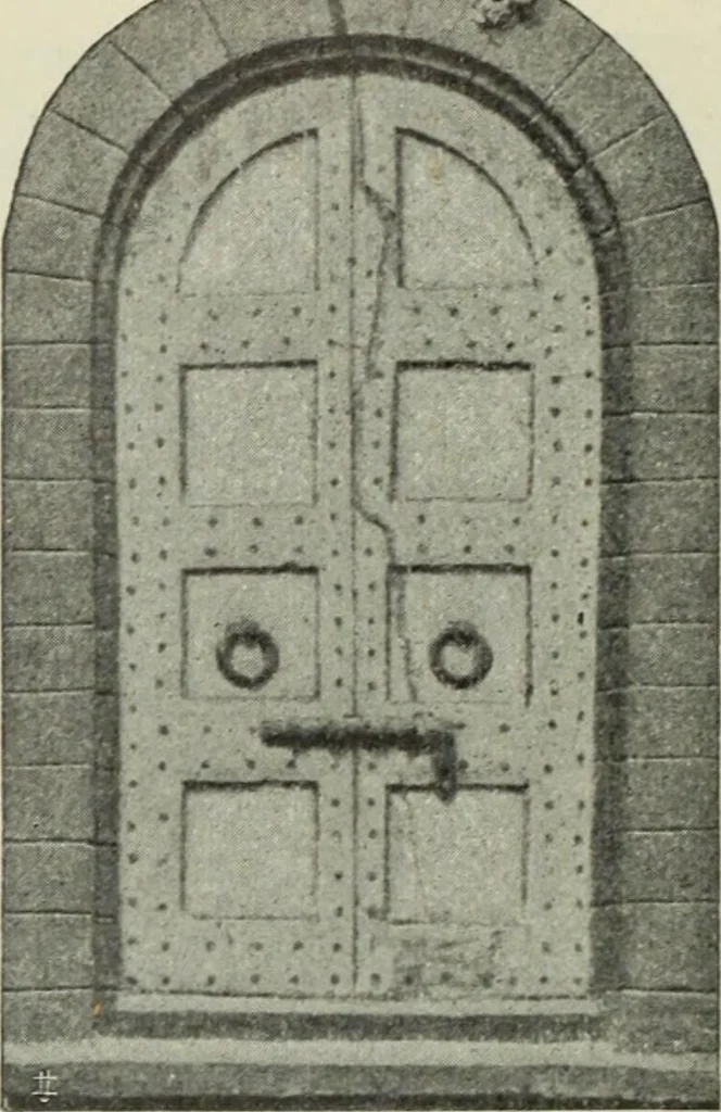 An illustration from La casa fiorentina e i suoi arredi nei secoli XIV e XV, 1908, leaf 151