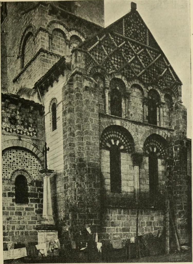 An illustration from L'architecture. Le passé.--Le présent, 1916, leaf 64