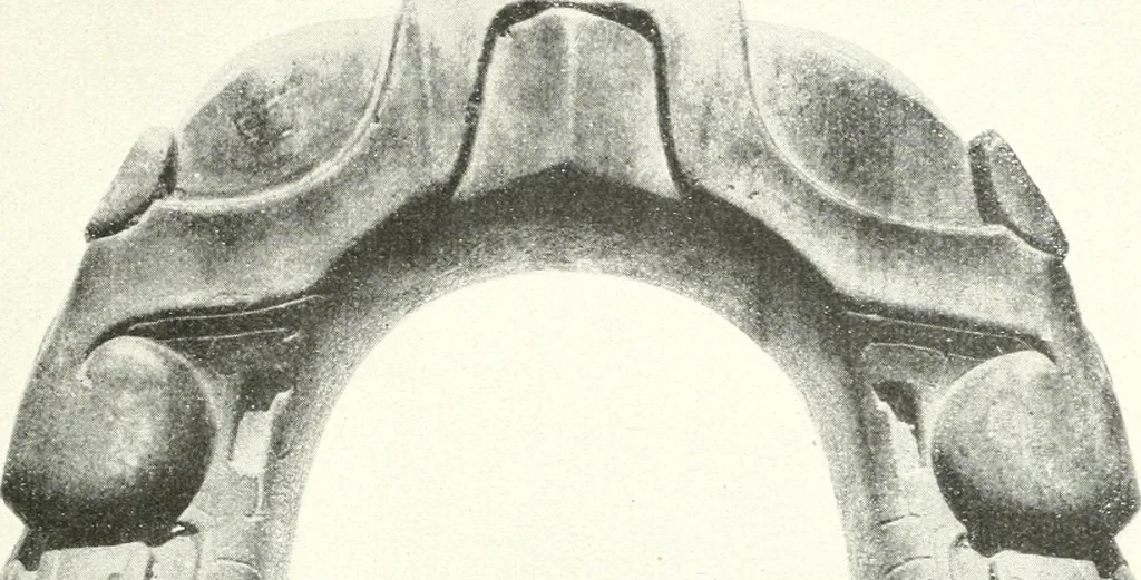 An illustration from L'art ancien du Mexique, simple esquisse, 1922, leaf 64