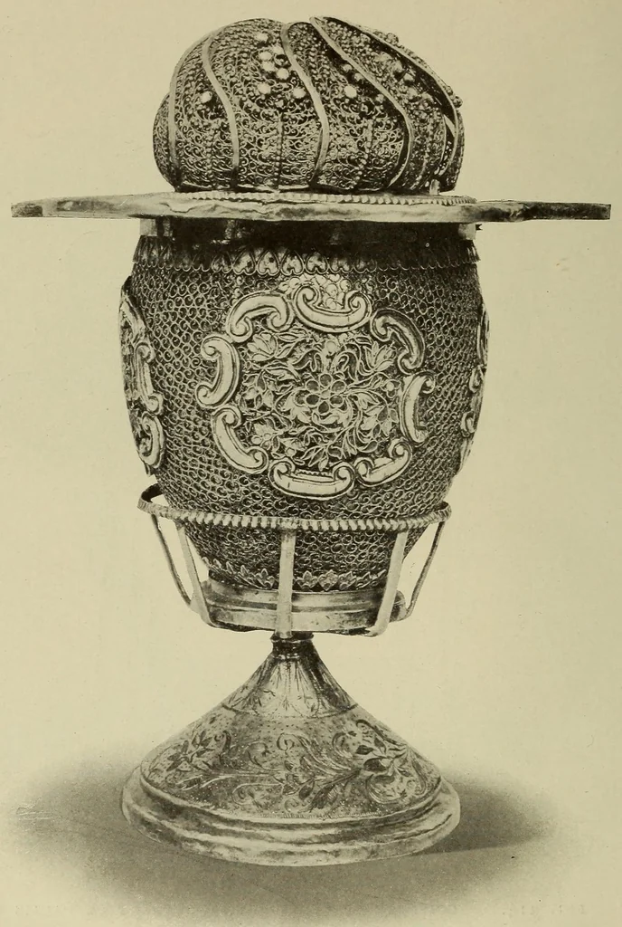 An illustration from L'art chinois, 1910, leaf 472