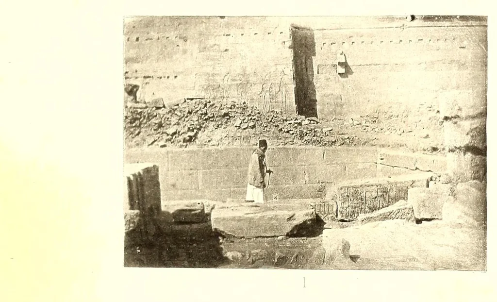 An illustration from L'art de bâtir chez les Égyptiens, 1904, leaf 169
