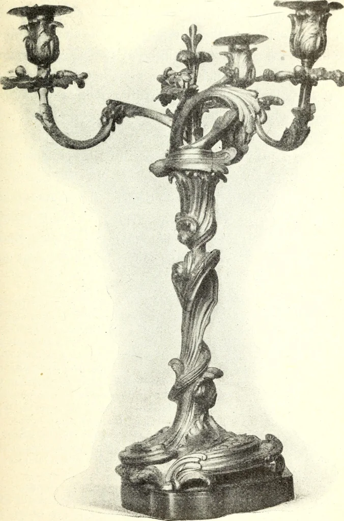 An illustration from L'art de reconnaître les styles: les styles régence et Louis XV;, 1912, leaf 152