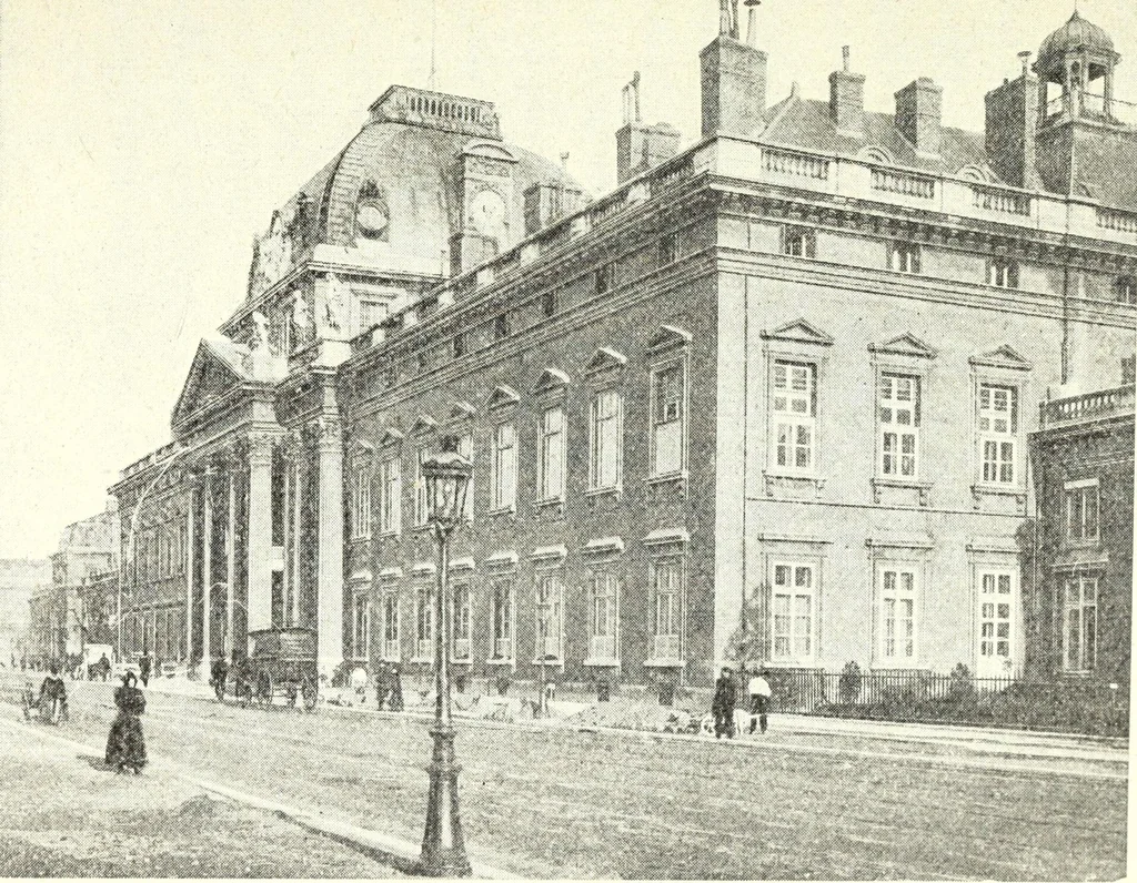 An illustration from L'art de reconnaître les styles: les styles régence et Louis XV;, 1912, leaf 176