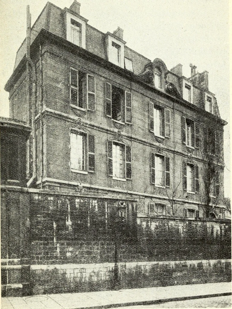 An illustration from L'art de reconnaître les styles: les styles régence et Louis XV;, 1912, leaf 198