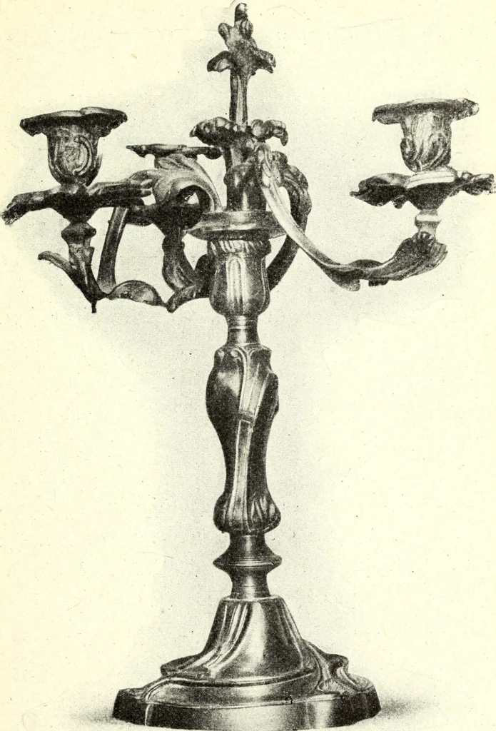 An illustration from L'art de reconnaître les styles: les styles régence et Louis XV;, 1912, leaf 218