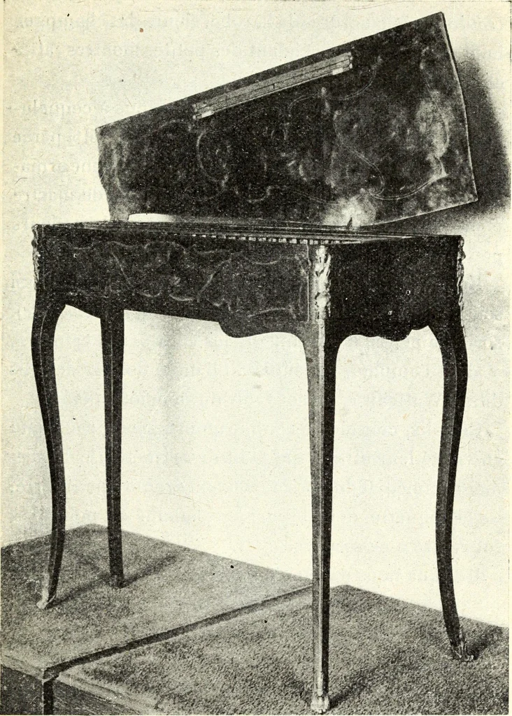 An illustration from L'art de reconnaître les styles: les styles régence et Louis XV;, 1912, leaf 248