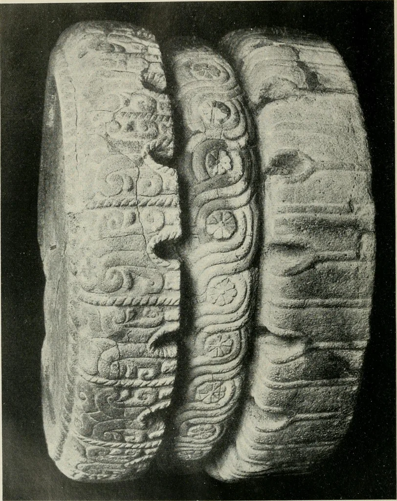 An illustration from L'art Hittite, 1922, leaf 67