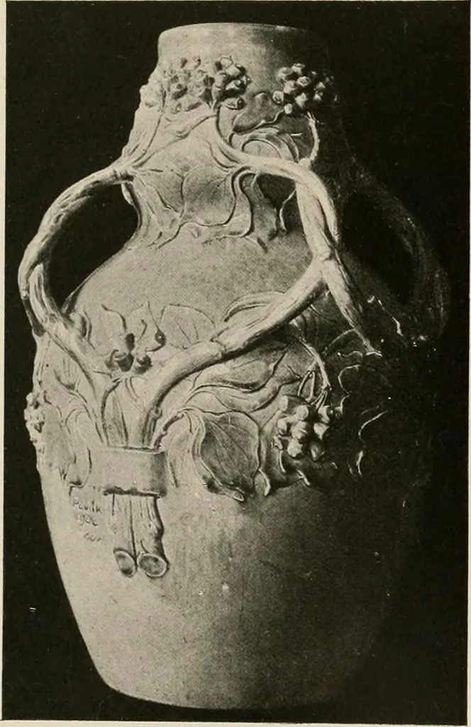 An illustration from L'Art a l'Exposition universelle de 1900, 1900, leaf 527