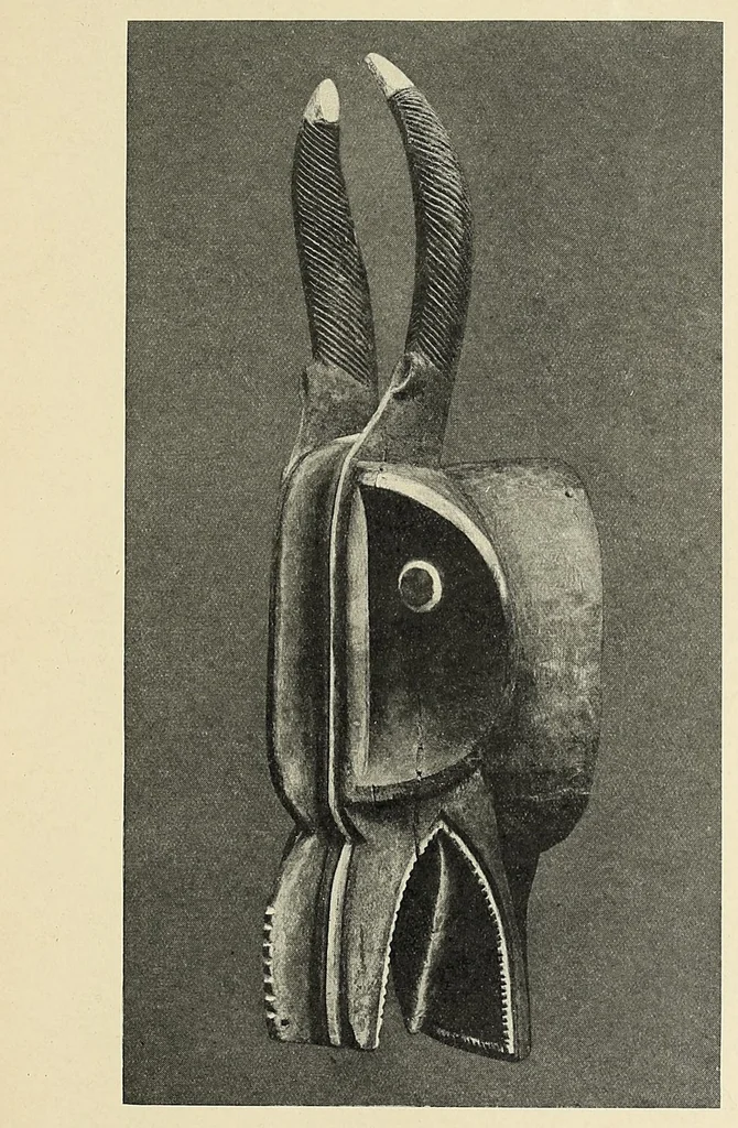 An illustration from L'art nègre et l'art océanien;, 1919, leaf 135