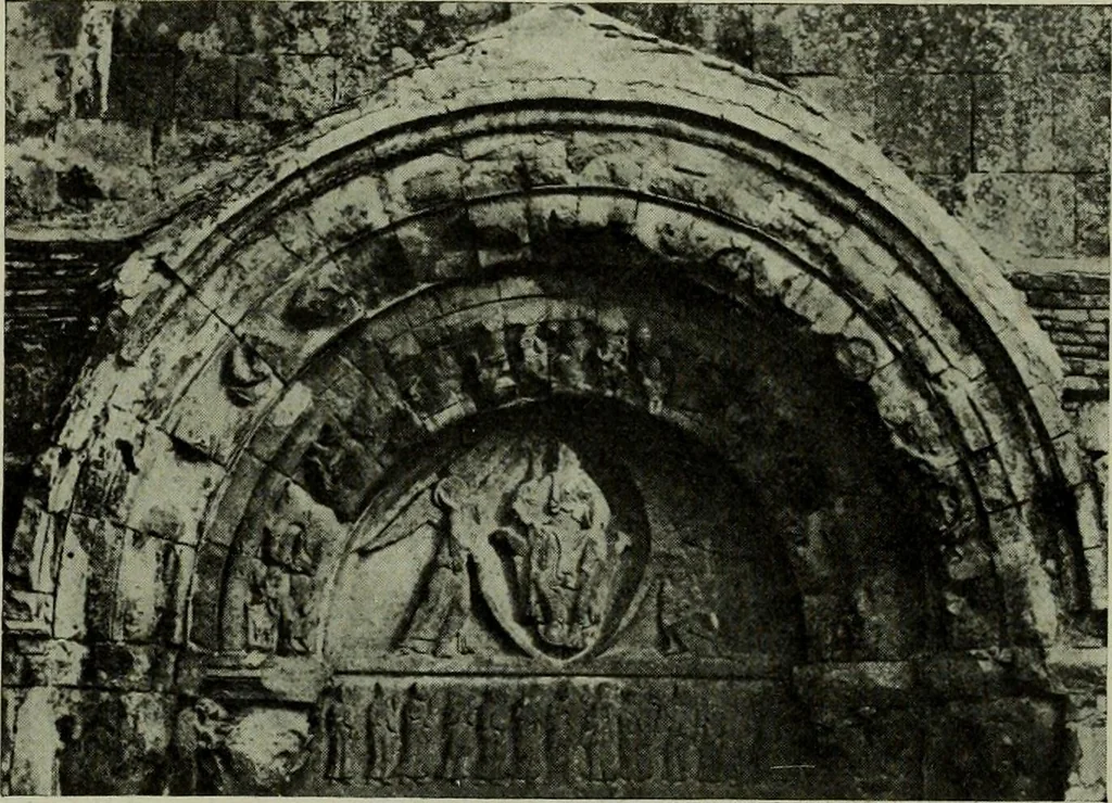 An illustration from L'art religieux du XIIe siècle en France : Etude sur les origines de l'iconographie du Moyen Age, 1922, leaf 106