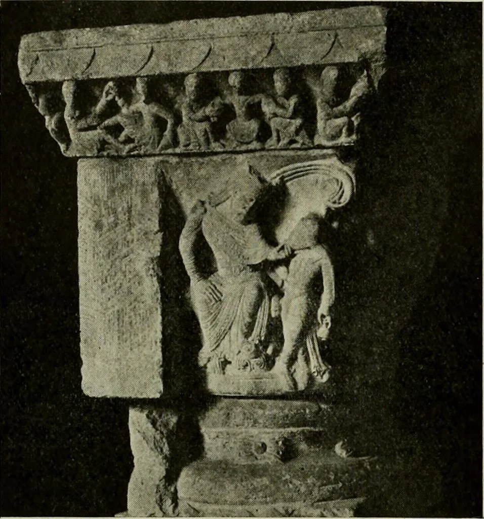 An illustration from L'art religieux du XIIe siècle en France : Etude sur les origines de l'iconographie du Moyen Age, 1922, leaf 123
